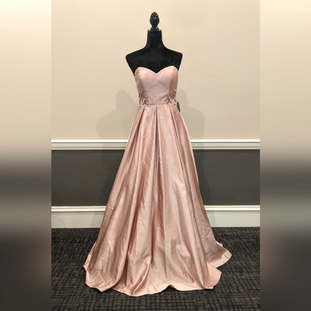 Blondie nites blush pink champagne dress size 5